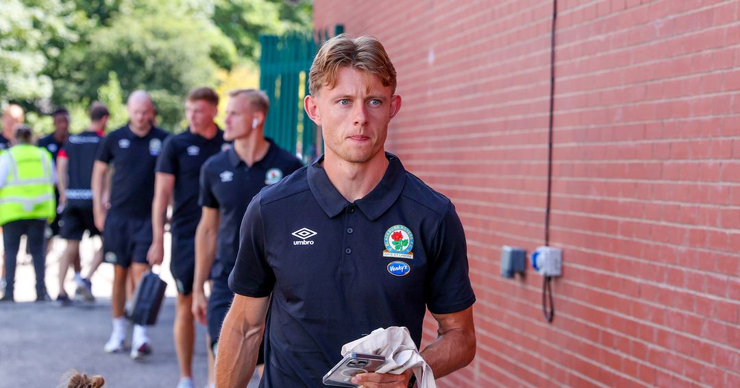 Mathias im Rennen um das Spiel in Middlesbrough